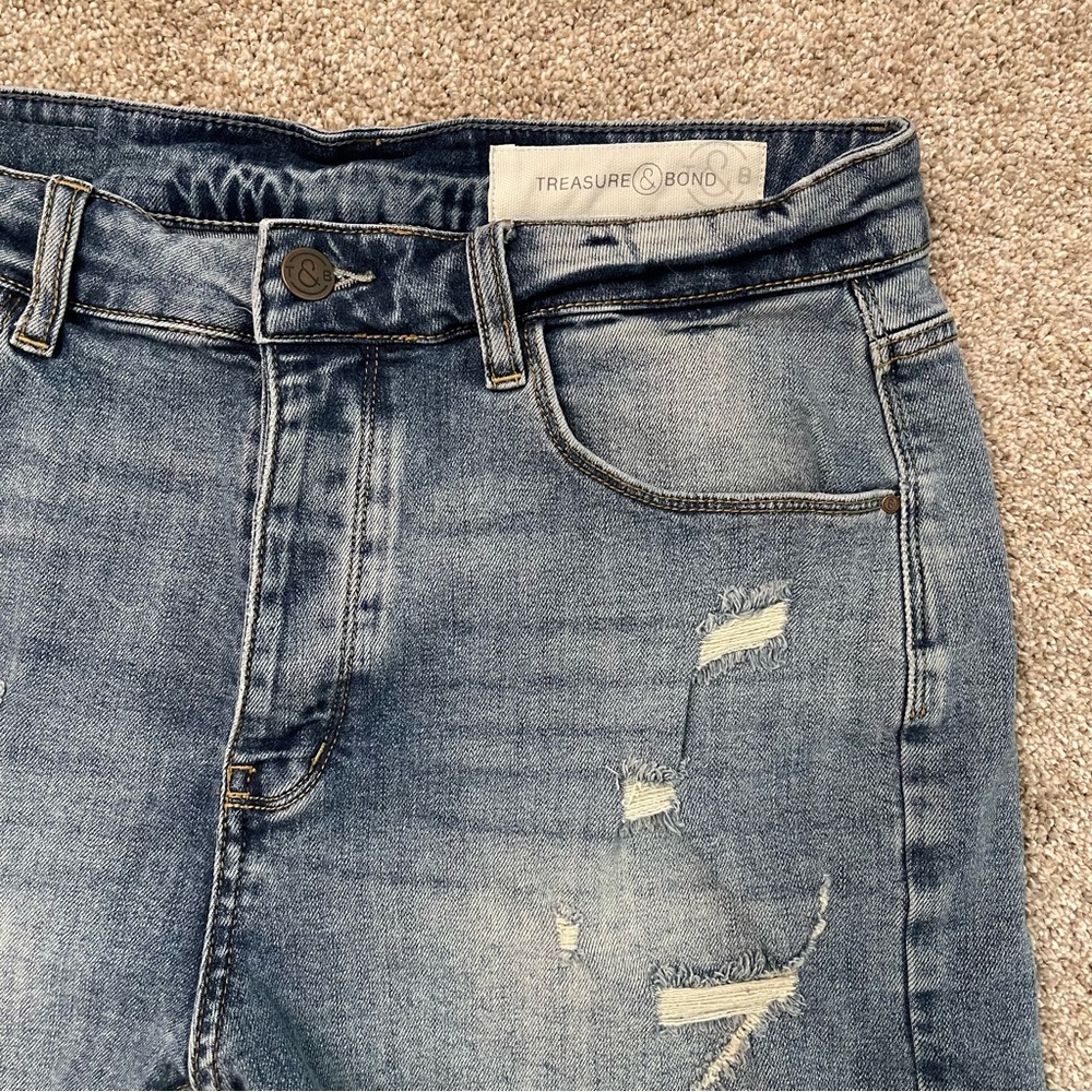 Treasure & Bond Foster Boyfriend High Rise Blue Distressed Jean Shorts - Picture 3 of 6